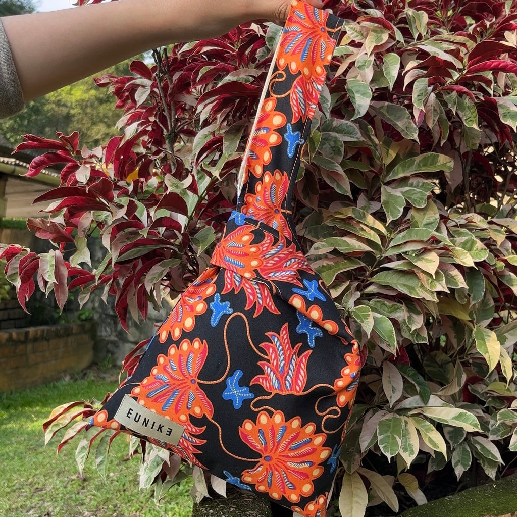 Midnight Leaf Petite Knot Bag