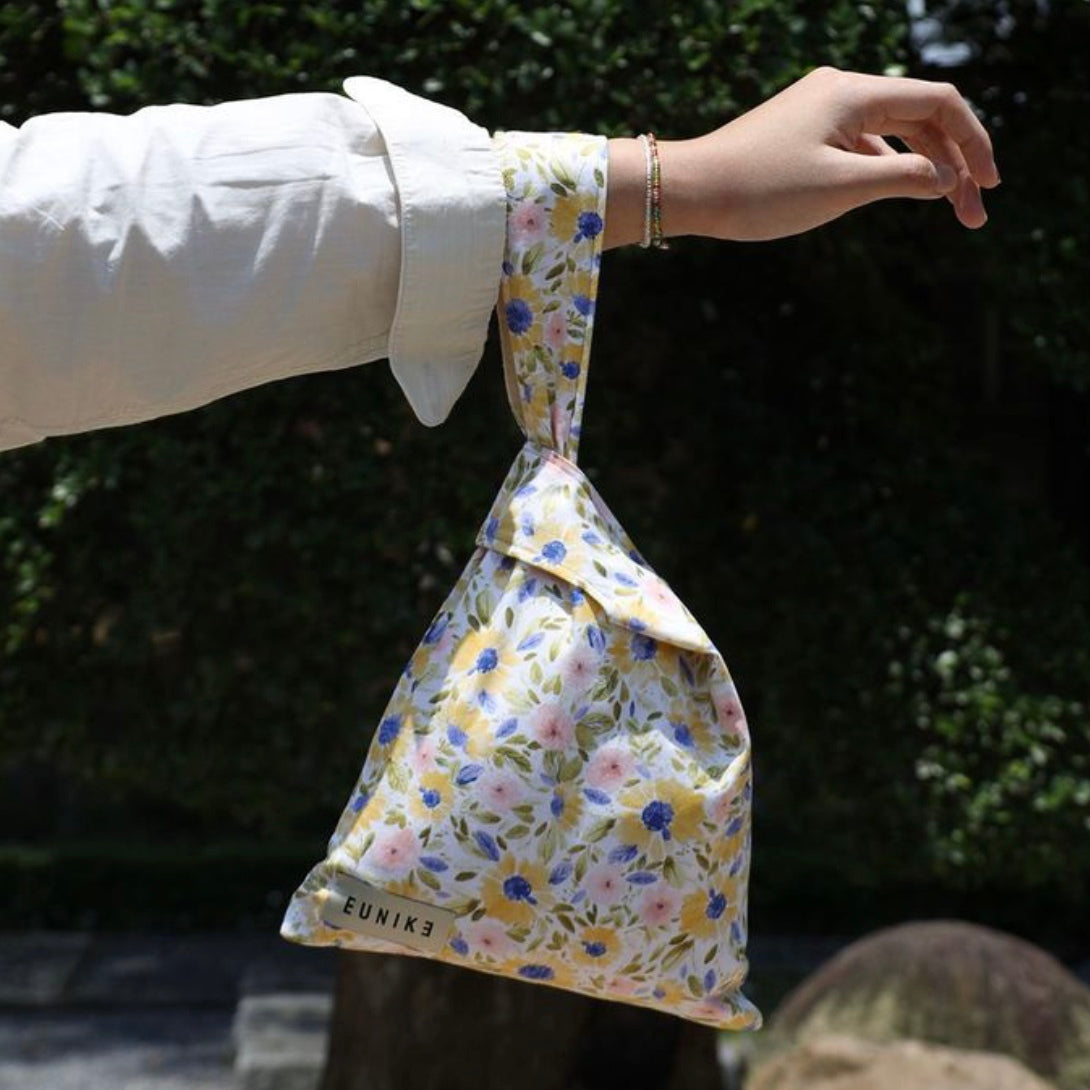 Sunny Field Petite Knot Bag