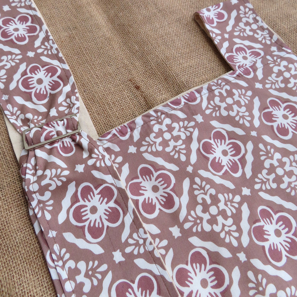 Seroja Blush Grande Knot Bag