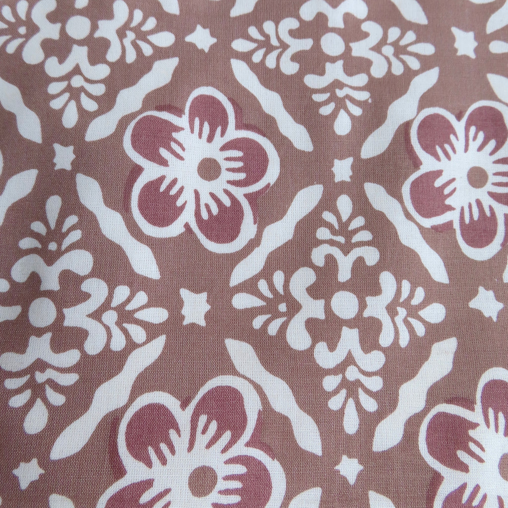 Seroja Blush Grande Knot Bag