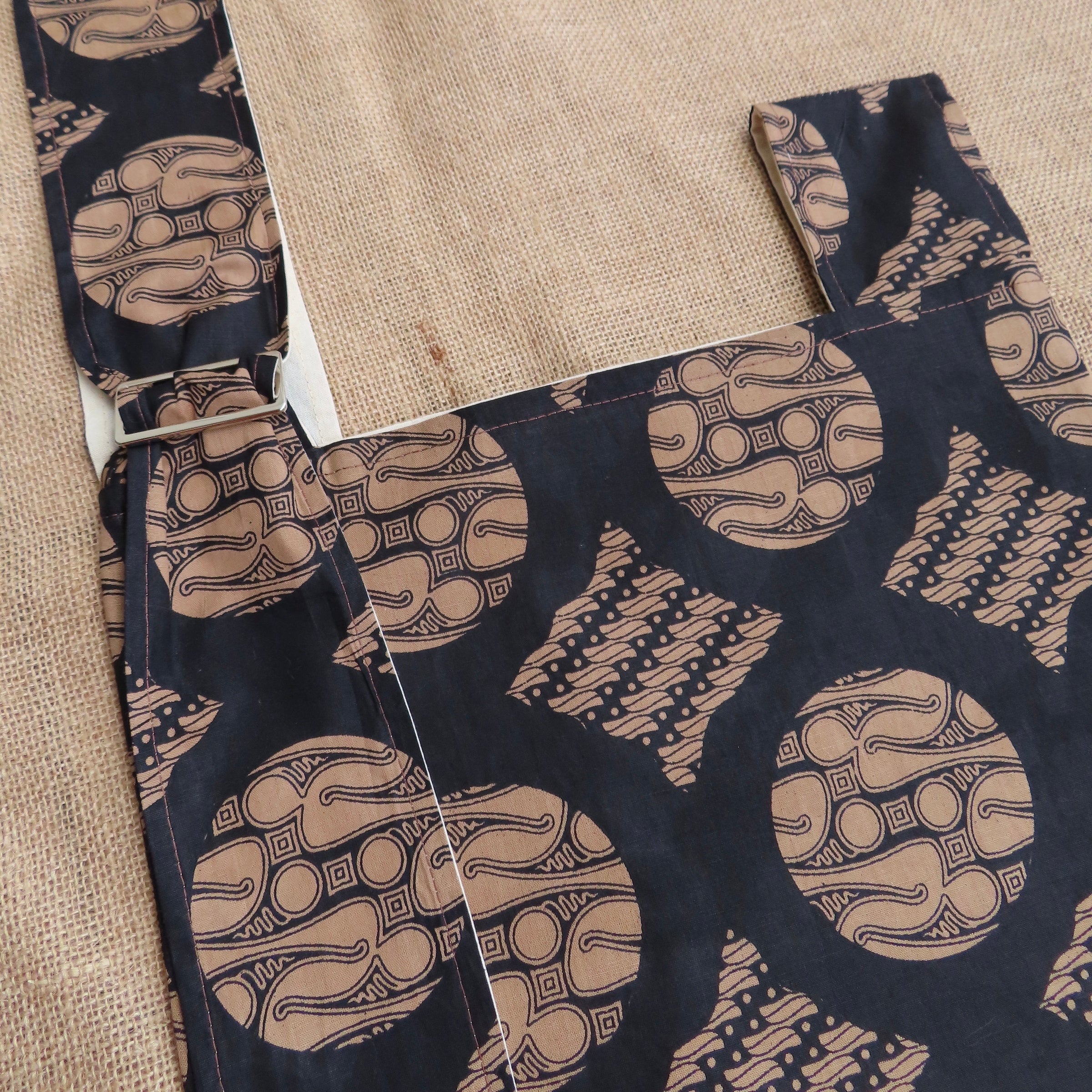 Cocoa Heritage Grande Knot Bag